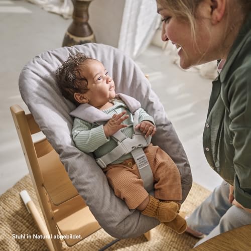 Tripp Trapp Stuhl von Stokke (Hazy Grey) mit Newborn Set (Grey)   Für Neugeborene bis zu 9 kg   Gemütlich, sicher &amp; einfach zu verwenden