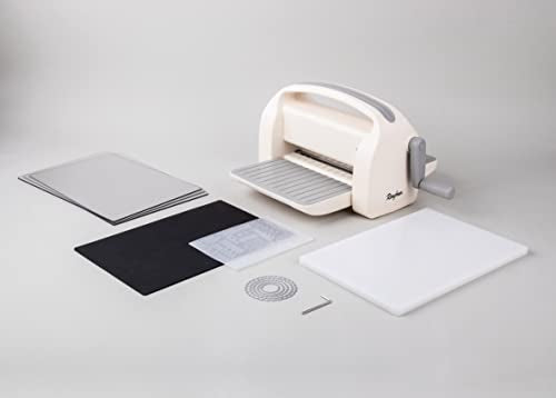 Rayher Stanz und Prägemaschine A4, mit verschiedenen Stanzplatten und Prägeschablonen, Starter Kit, Öffnung 22,5 cm, 12 tlg., flexibel durch handliche Größe, in praktischer Tragebox, 50275000, Weiß