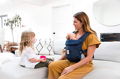 Ergobaby Babytrage für Neugeborene ab Geburt, Baby Tragesystem Adapt, Babytragetasche Bauchtrage Rückentrage