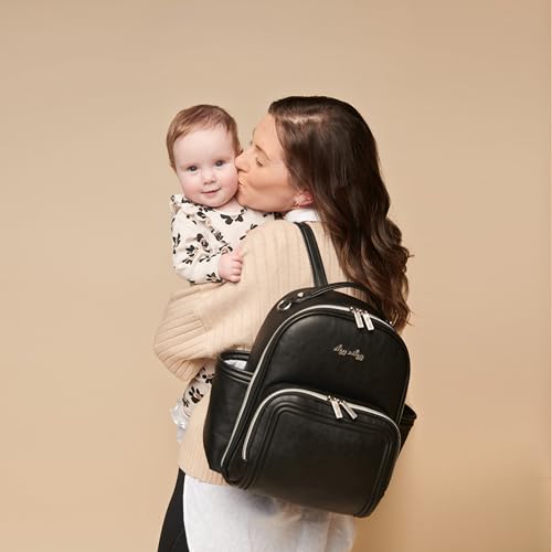 Itzy Ritzy Wickeltasche Rucksack – Große Kapazität Boss Rucksack Wickeltasche mit Flaschentaschen, Schwarz mit silberfarbenen Beschlägen – Plus