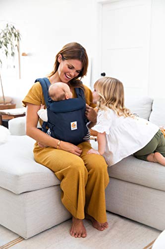 Ergobaby Babytrage für Neugeborene ab Geburt, Baby Tragesystem Adapt, Babytragetasche Bauchtrage Rückentrage