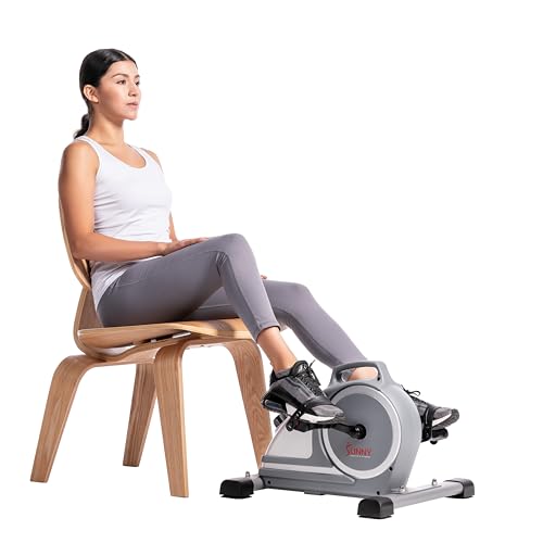 Sunny Health &amp; Fitness Magnetisches Mini Heimtrainer unter dem Schreibtisch, Doppelfunktions Pedaltrainer mit digitalem Monitor, Arm Bein Fahrrad für den Innenbereich zu Hause und im Büro